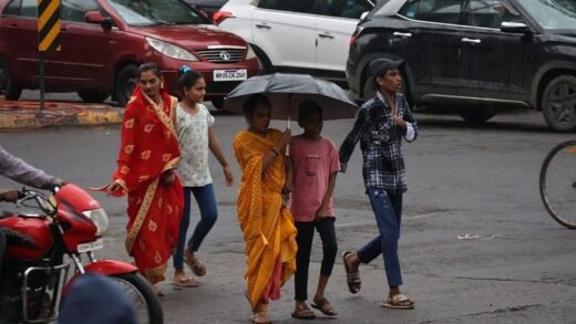 Weather: दिन में तेज धूप के बाद शाम को झमाझम, कई जगह भीग गए रावण