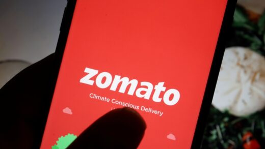 Zomato से ऑर्डर करना पड़ेगा और महंगा, प्लेटफॉर्म फीस में 25% इजाफा, इस स्पेशल डिलीवरी सर्विस को भी किया बंद