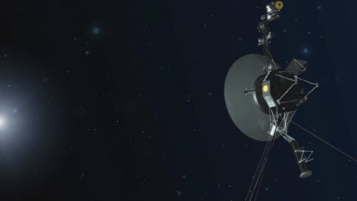 NASA का Voyager 1 स्पेसक्राफ्ट 43 साल पुरानी तकनीकी की मदद से फिर लौटा!