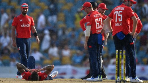 इंग्लैंड के खिलाड़ी ने चोटिल होने के बाद की ये हरकत, ICC को लगाना पड़ा जुर्माना – India TV Hindi