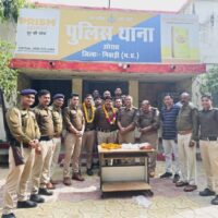 डूब रहे युवकों को बचाने वाले पुलिसकर्मियों का हुआ सम्मान:  निवाड़ी एसपी बोले- इस सराहनीय काम के लिए देंगे इनाम – Niwari News