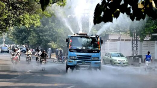 पाकिस्तान में प्रदूषण के टूटे रिकॉर्ड, AQI पहुंचा 1900 पार! यह शहर दुनिया में सबसे प्रदूषित …