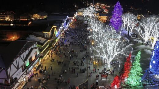 Christmas Day: दुनिया में कहीं खुशी और कहीं गम के साथ मनाया पर्व, ईसा के जन्मस्थान पर भी माहौल गमगीन – India TV Hindi