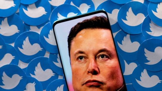 Elon Musk को भारी पड़ रही Twitter डील, नेटवर्थ 200 अरब डॉलर से कम हुई