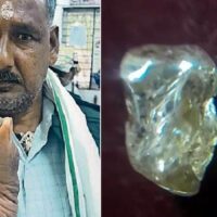 Panna Diamond: खेत में निकले दो हीरों ने चमका दी किसान और उसके चार साथियों की किस्मत