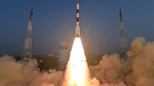 XPoSat Mission : ISRO का न्‍यू ईयर गिफ्ट! ‘एक्स-रे पोलरिमीटर’ सैटेलाइट लॉन्‍च किया, ब्‍लैक होल्‍स को करेगा स्‍टडी