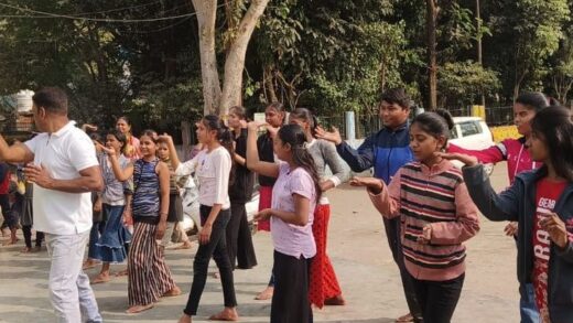 ‘आओ उड़ान भरें’ के तहत आत्मरक्षा प्रशिक्षण:  इंदौर की बड़ी ग्वालटोली में लड़कियों को सेल्फ डिफेंस की ट्रेनिंग दी – Indore News