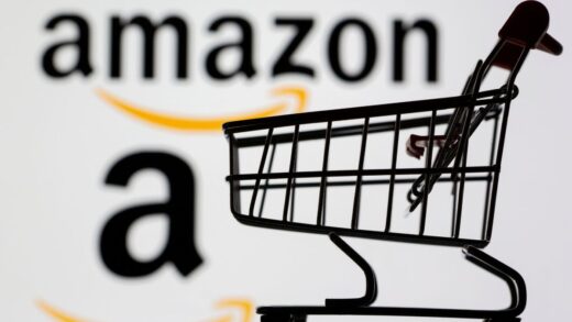 Amazon पर गांजा बेचने का आरोप, कंपनी के सीनियर अफसरों पर केस