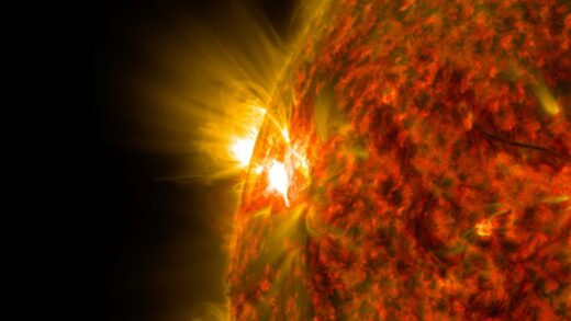 Solar storm Warning : कल पृथ्‍वी से टकराने वाला है सौर तूफान, हमें क्‍या फर्क पड़ेगा? जानें