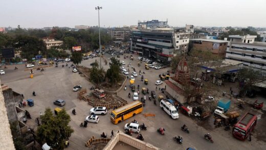 Madhumilan Square Indore: मधुमिलन चौराहे पर नया प्रयोग, छह रास्तों के लिए छह सिग्नल से गुजरेंगे वाहन