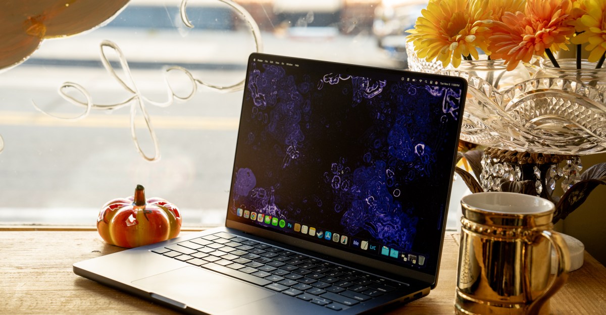 Apple’s 2024 M4 MacBook Pro with a 1TB SSD has never been this cheap