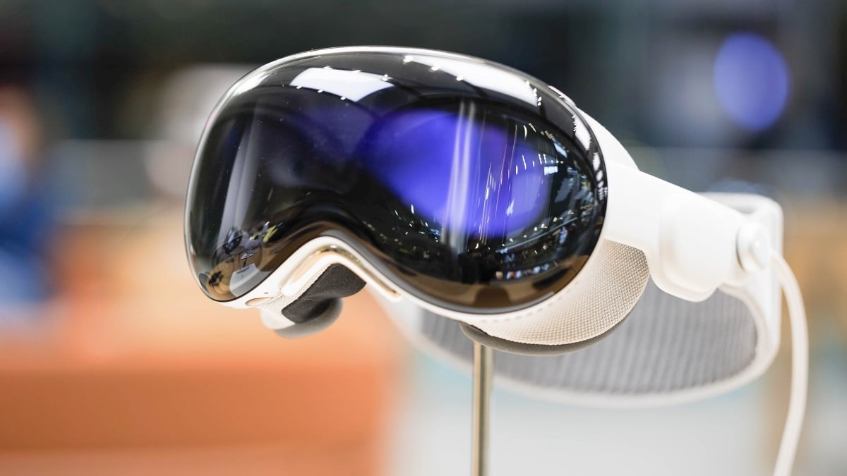 Apple visionOS 26 brings new experiences to Vision Pro headsets