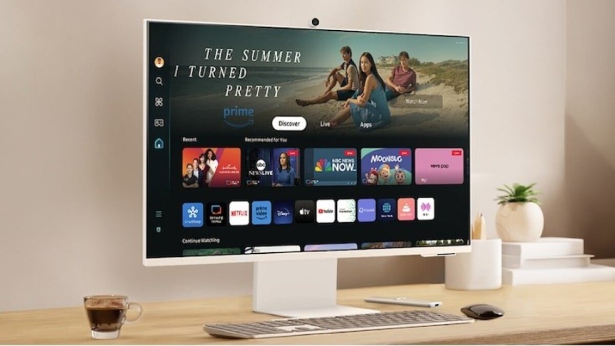 Best monitor deal: Save 0 on the Samsung M8 monitor