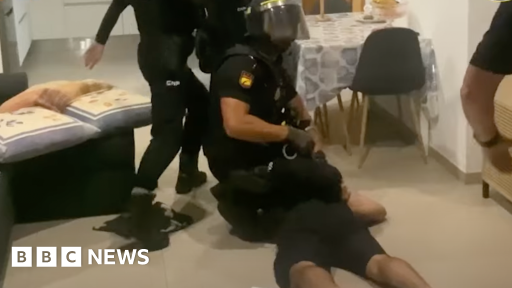 Canary Islands: 48 arrested in international cocaine gang bust