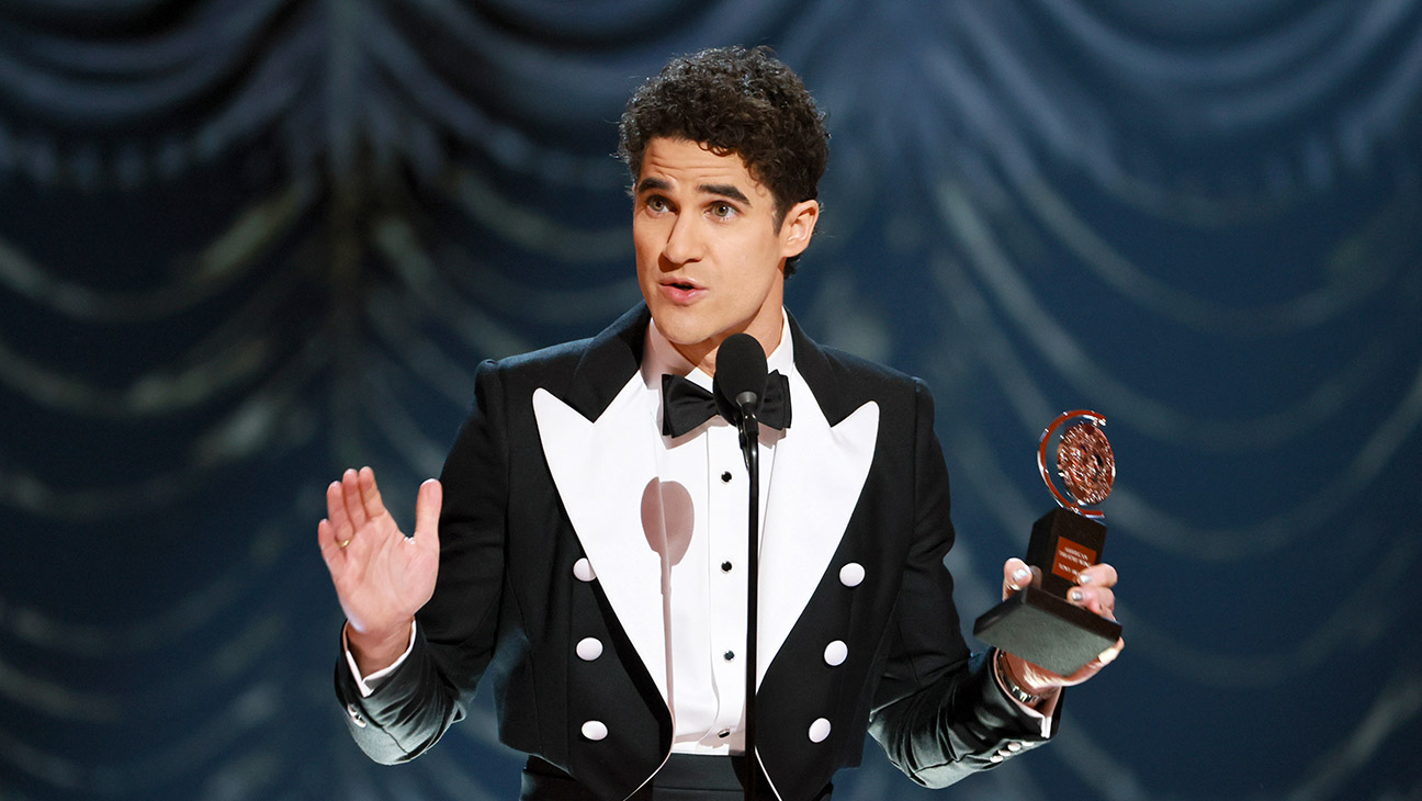 Darren Criss Wins First Tony Award for ‘Maybe Happy Ending’