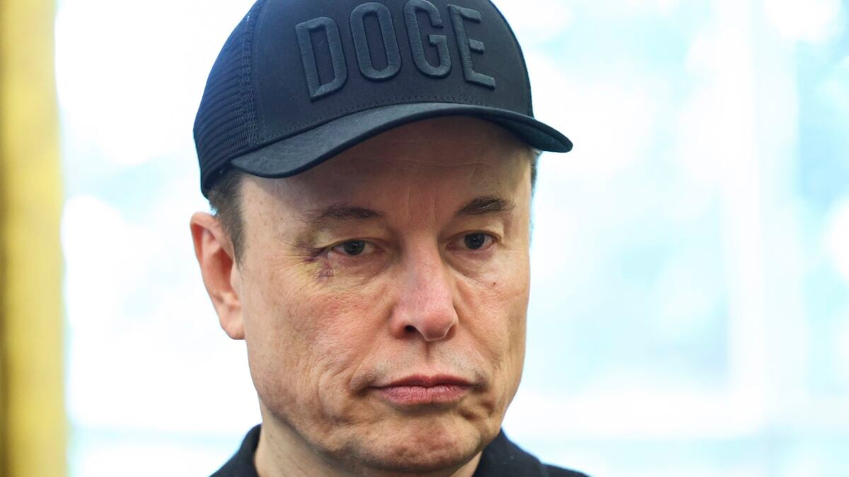 Elon Says He’s Working to ‘Fix’ Grok After AI Disagrees With Him on Right-Wing Violence