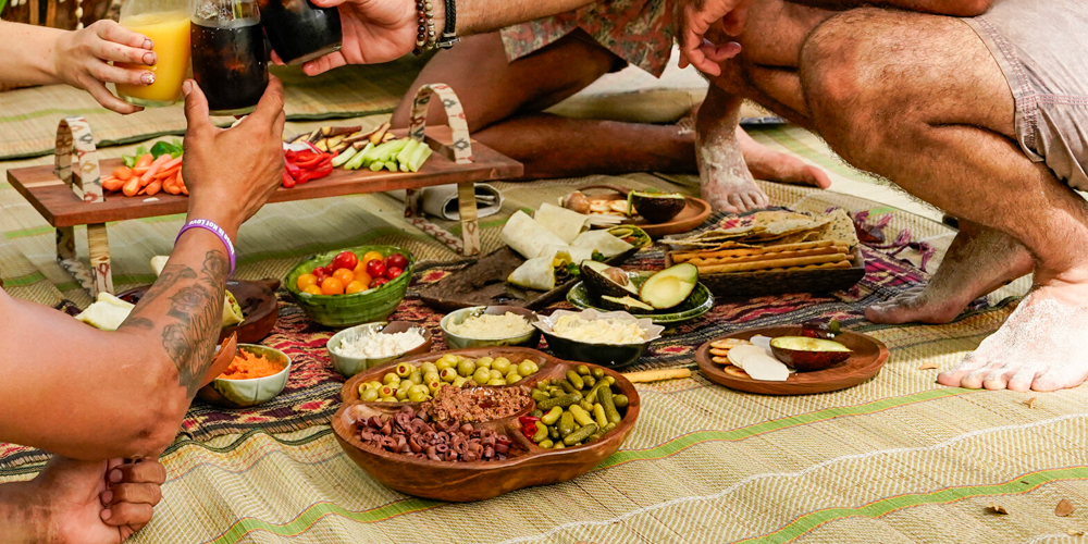 Former 'Survivor' Player Reveals Answer to a Burning Question: Do Contestants Get Sick From Reward Challenge Food?