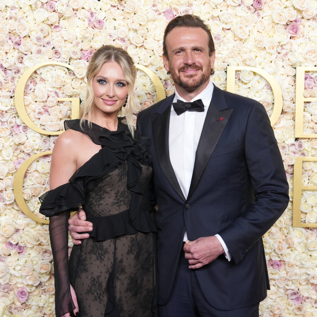 Jason Segel, Kayla Radomski Engaged After 2 Years of Dating