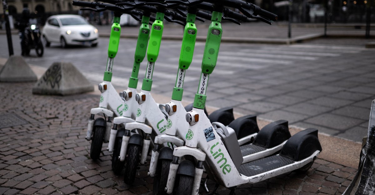 Lime renews vows with Uber ahead of busy summer season