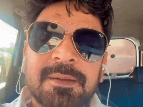 PAK कॉमेडियन को पंजाबी फिल्म राइटर ने याद दिलाई औकात:  छोरी हरियाणे आली बना चुके धवन बोले- ठाकुर से अपना घर नहीं चलता, फिल्में क्या चलाएगा – Jalandhar News