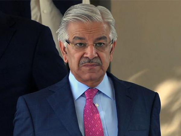 PAK रक्षा मंत्री बोले- भारत को जल युद्ध में हराएंगे:  कहा- भारत जानबूझकर चिनाब का पानी कंट्रोल कर रहा; सीक्रेट बातचीत से इनकार