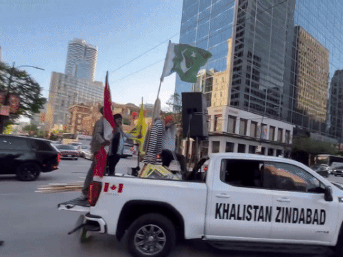 PM मोदी के कनाडा दौरे से पहले खालिस्तान समर्थक एक्टिव:  पाकिस्तान का झंडा लगाकर प्रदर्शन किया; G7 समिट में शामिल होंगे प्रधानमंत्री – Amritsar News