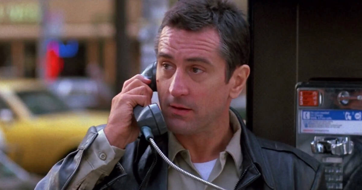 Robert De Niro pulls the “good night, bro” trend on Martin Scorsese, octogenarian hijinks ensue