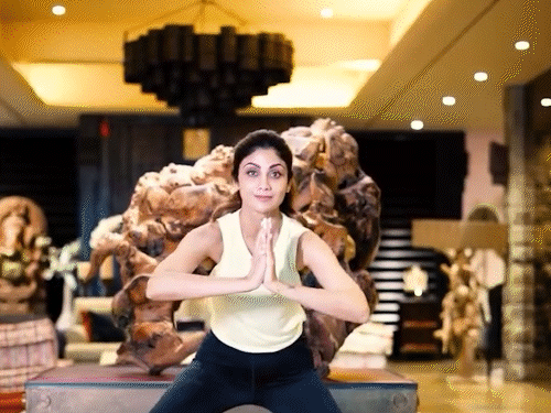 अंतरराष्ट्रीय योग दिवस 2025:  शिल्पा-मलाइका, अनुपम खेर समेत कई सेलेब्स ने किया योग; ‘वन अर्थ, वन हेल्थ’ थीम के जरिए लोगों को किया जागरूक