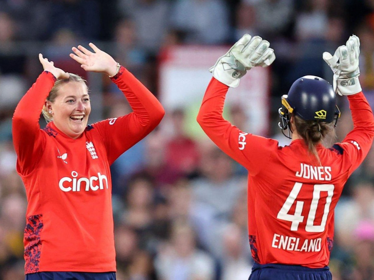 इंग्लैंड विमेंस की टी-20 टीम में एकलस्टन की वापसी:इंजर्ड हीथर नाइट बाहर; भारत के खिलाफ 5 मैचों की सीरीज 28 जून से