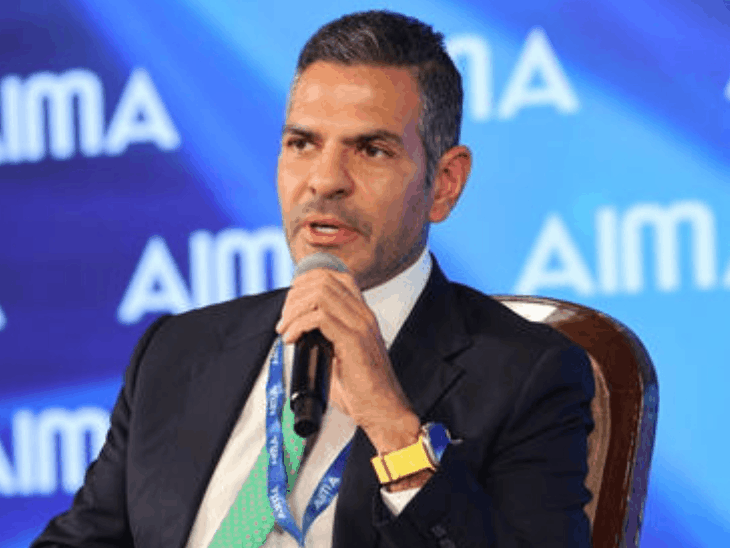 करिश्मा कपूर के पूर्व पति संजय कपूर का निधन:  एक्ट्रेस के घर पहुंचे करीना-सैफ और मलाइका, अहमदाबाद प्लेन क्रैश पर किया था आखिरी पोस्ट