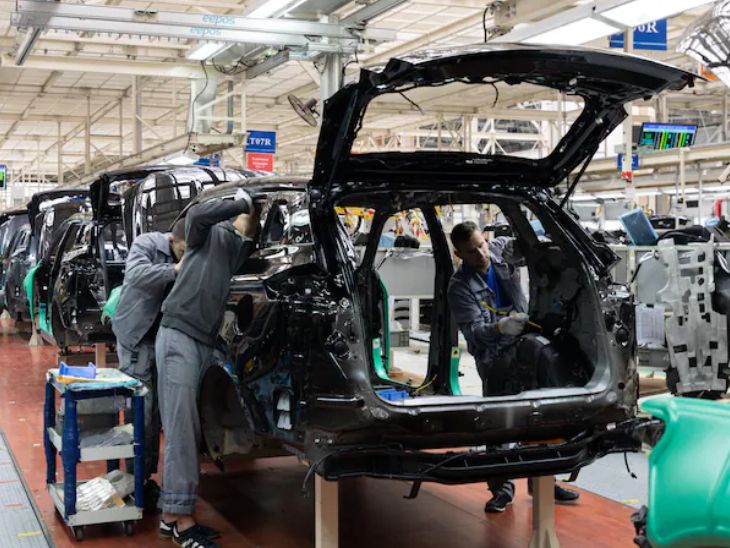 कीमती धातुओं पर प्रतिबंध का असर, स्विफ्ट का प्रोडक्शन रुका:  BMW-मर्सिडीज जैसे ब्रांड्स भी प्रभावित, अगले हफ्ते भारतीय दल जाएगा चीन