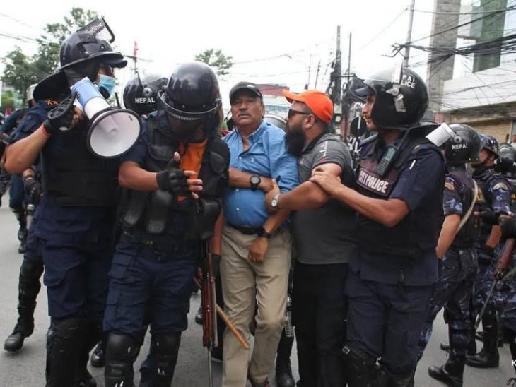 नेपाल में राजशाही समर्थक आंदोलन कुचलने की तैयारी:  गिरफ्तारी के डर से नेता अंडरग्राउंड हुए; आंदोलन में शामिल 61 लोगों पर मुकदमा दर्ज