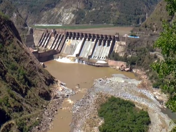 पाकिस्तान की नदियों में 21% पानी की कमी:  खैबर प्रांत के बांधों में 50% से भी कम पानी; किसान बुवाई संकट से जूझ रहे