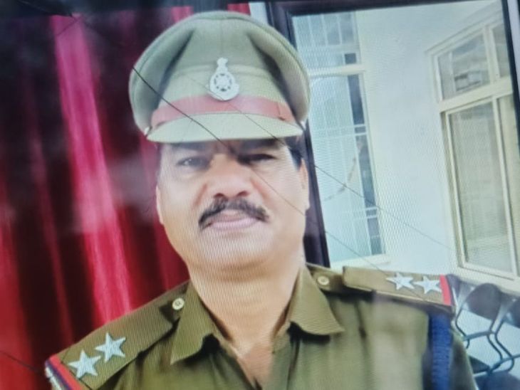 सिवनी में पलारी चौकी प्रभारी 6 हजार रिश्वत लेते पकड़ाए:  एफआईआर कमजोर करने किसान से 15 हजार मांगे थे – Seoni News