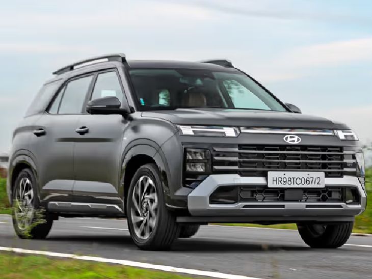 हुंडई अल्काजार के नए वैरिएंट लॉन्च, कीमत ₹17.87 लाख:  7 सीटर SUV में टर्बो डीजल इंजन के साथ अब पैनोरमिक सनरूफ मिलेगा