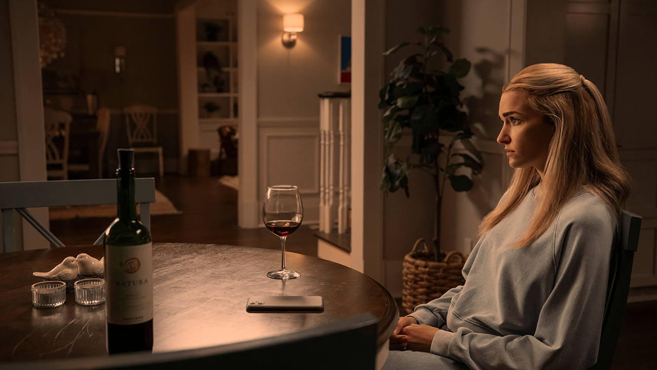 ‘Ginny & Georgia’ Star Brianne Howey on “Turning Up the Dial” on Georgia in Season 3