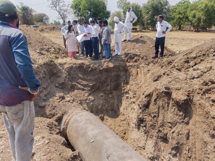 भीकनगांव में आंदोलन के बाद सिंचाई परियोजना में आई तेजी:  4 दिन में संसाधन बढ़ाने कलेक्टर का अल्टीमेटम, 7 मई तक काम पूरा करने की डेडलाइन – Khargone News