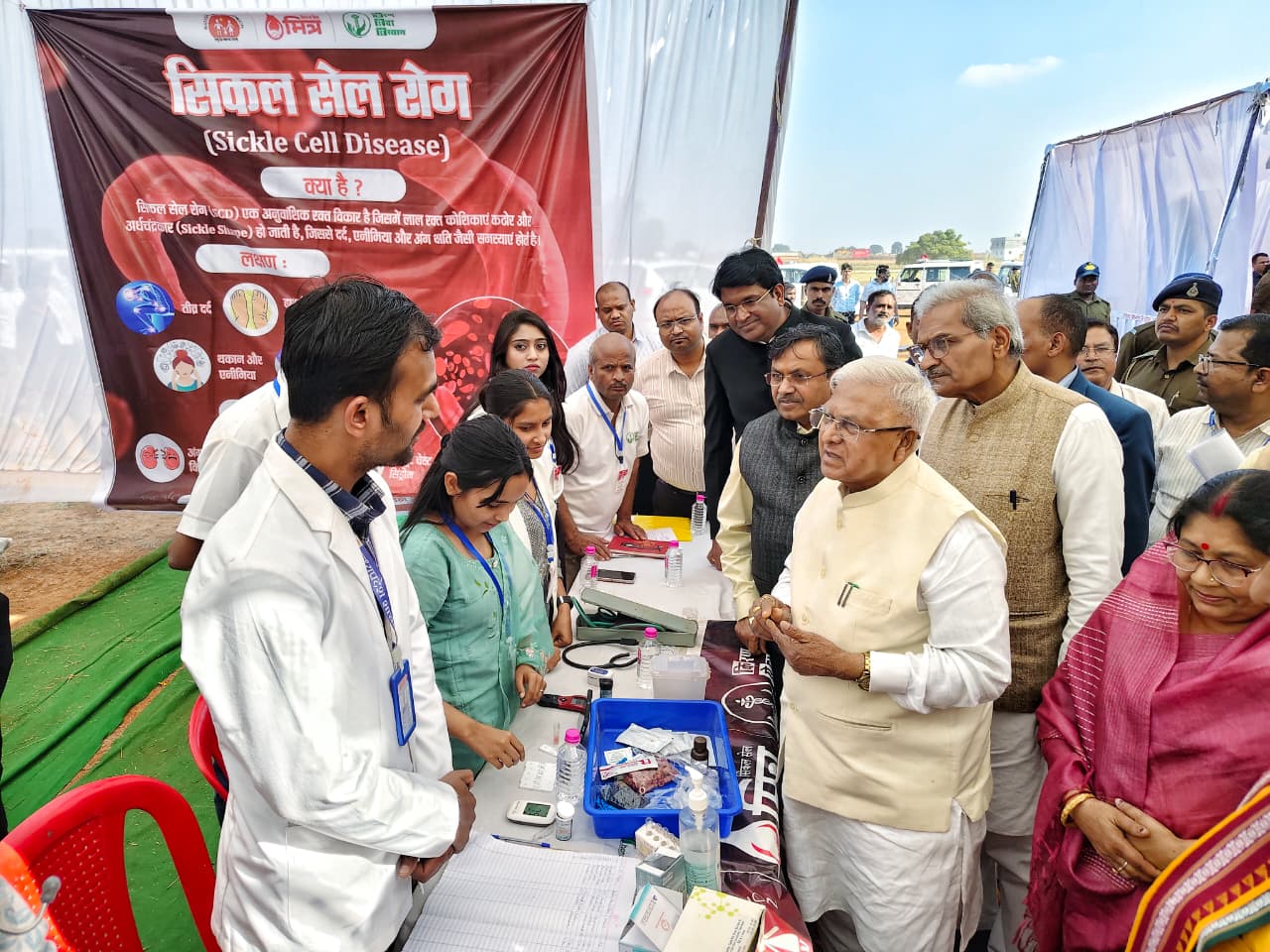 “शिक्षा ही तरक्की का एकमात्र मार्ग”; सलैया में जनजातीय चौपाल लगाकार राज्यपाल ने जानी जमीनी हकीकत – Vindhya Bhaskar