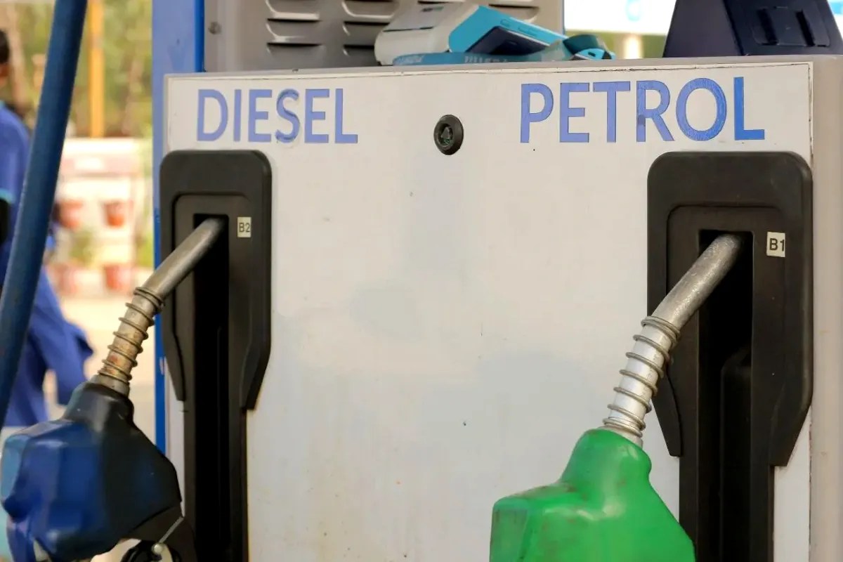 Petrol Diesel Price Hike: पेट्रोल-डीजल के दाम पांचवें दिन फिर बढ़े, जानें एमपी के शहरों में नई कीमतें | Petrol Diesel Price Hike Prices Rise Second Time In Week Check New Rate In Mp Cities