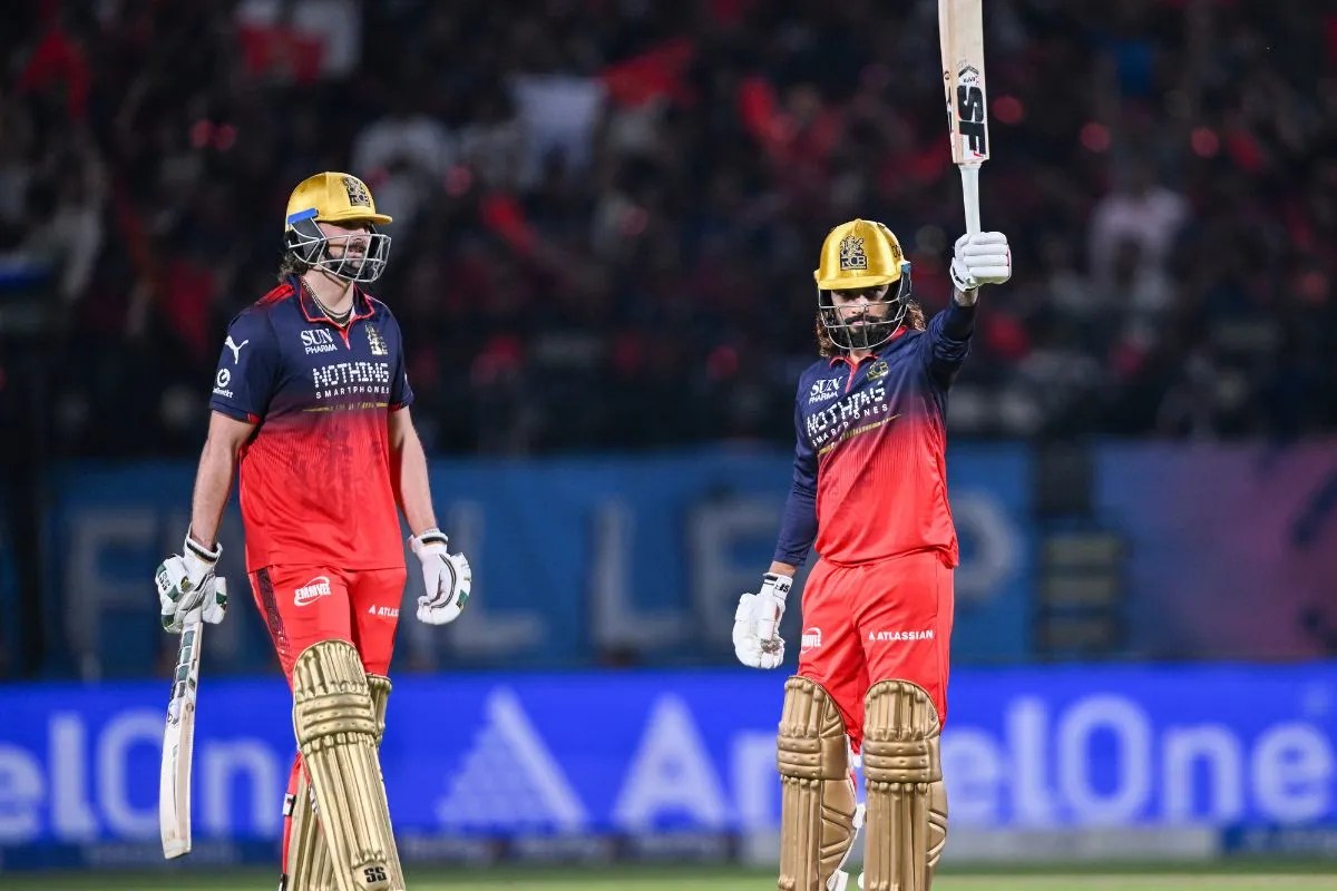 RCB vs GT Qualifier 1: रॉयल चैलेंजर्स बेंगलुरु ने गुजरात टाइटंस के सामने रखा धर्मशाला में IPL इतिहास का सबसे बड़ा लक्ष्य