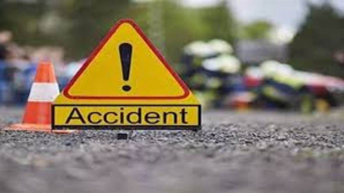 इंदौर में रेलिंग से टकराकर 35 फीट नीचे गिरी युवती, युवक की भी मौत, बाइक से तेज रफ्तार में जा रहे थे