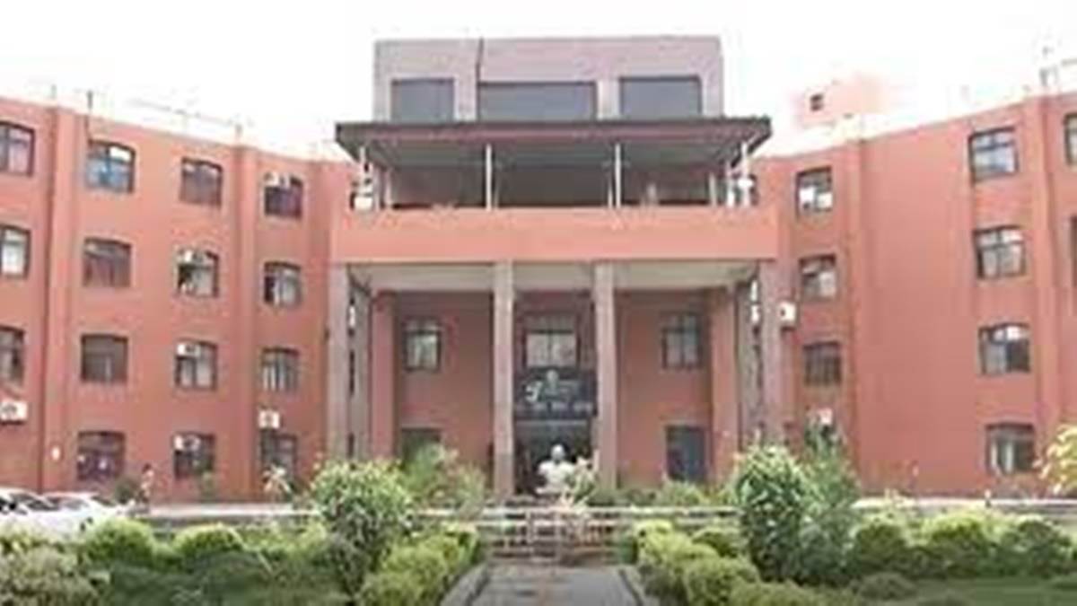 ग्वालियर नगर निगम का बड़ा फैसला, 30 जून से पहले जमा कर दें प्रॉपर्टी टैक्स, मिलेगी 6% की छूट ग्वालियर नगर निगम का बड़ा फैसला, 30 जून से पहले जमा कर दें प्रॉपर्टी टैक्स, मिलेगी 6% की छूट