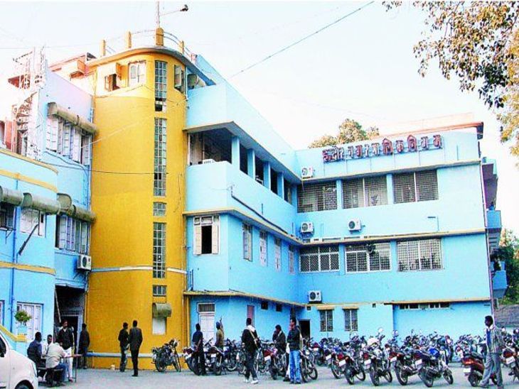 जनगणना कार्य में लापरवाही: 289 अधिकारी-कर्मचारियों को कारण बताओ नोटिस:  अनुपस्थिति पर सख्त रुख, विभागीय जांच और FIR की चेतावनी; 4 मई तक मांगा जवाब – Indore News