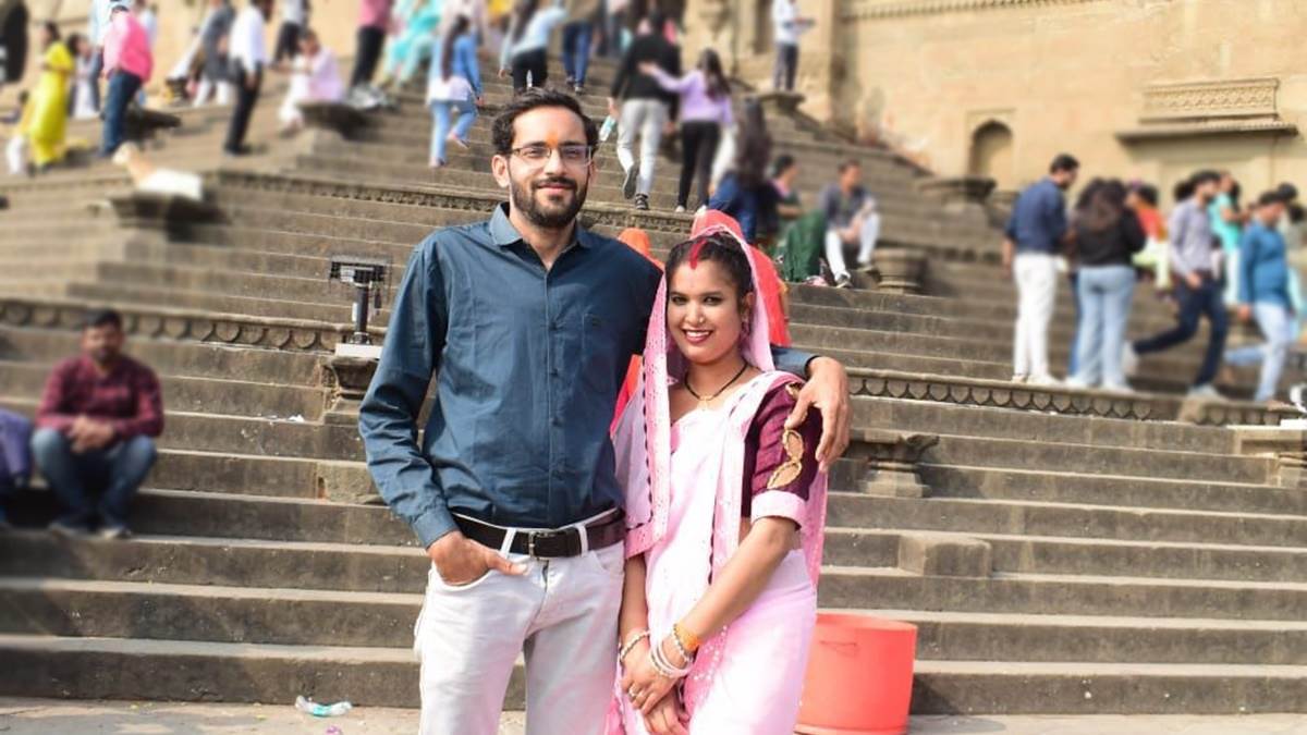 ‘दरवाजा तोड़कर शव निकाल लेना’, रात डेढ़ बजे भतीजे को किया मैसेज; फिर पत्नी को मारकर कर ली खुदकुशी