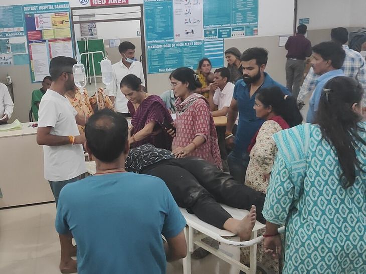 बड़वानी में दो सड़क हादसे में 4 घायल: रॉन्ग साइड से आ रही वाहन ने बाइक को टक्कर मारी; ईंट भट्टे का धुआं से युवक गंभीर – Barwani News बड़वानी में दो सड़क हादसे में 4 घायल: रॉन्ग साइड से आ रही वाहन ने बाइक को टक्कर मारी; ईंट भट्टे का धुआं से युवक गंभीर – Barwani News