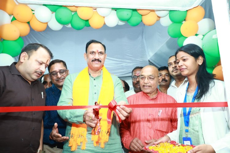 220 बिस्तरीय सिविल अस्पताल मनेन्द्रगढ़ में अटल आरोग्य लैब का शुभारंभ, अब 136 प्रकार की जांचें होंगी नि:शुल्क, 220 बिस्तरीय सिविल अस्पताल मनेन्द्रगढ़ में अटल आरोग्य लैब का शुभारंभ, अब 136 प्रकार की जांचें होंगी नि:शुल्क,