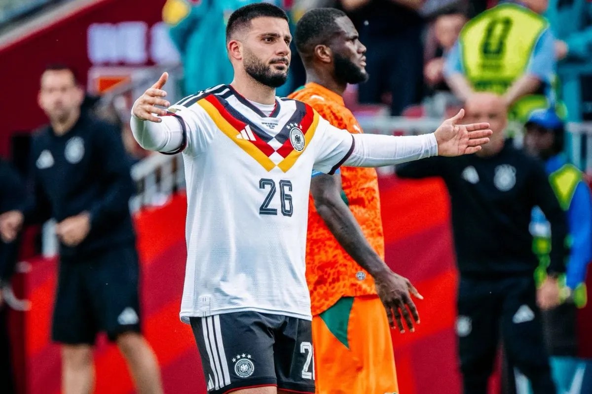 FIFA 2026: सुबह 4 बजे फैक्ट्री, शाम को फुटबॉल, अब विश्व कप में जर्मनी का हीरो बना डेनिज उन्दाव FIFA 2026: सुबह 4 बजे फैक्ट्री, शाम को फुटबॉल, अब विश्व कप में जर्मनी का हीरो बना डेनिज उन्दाव