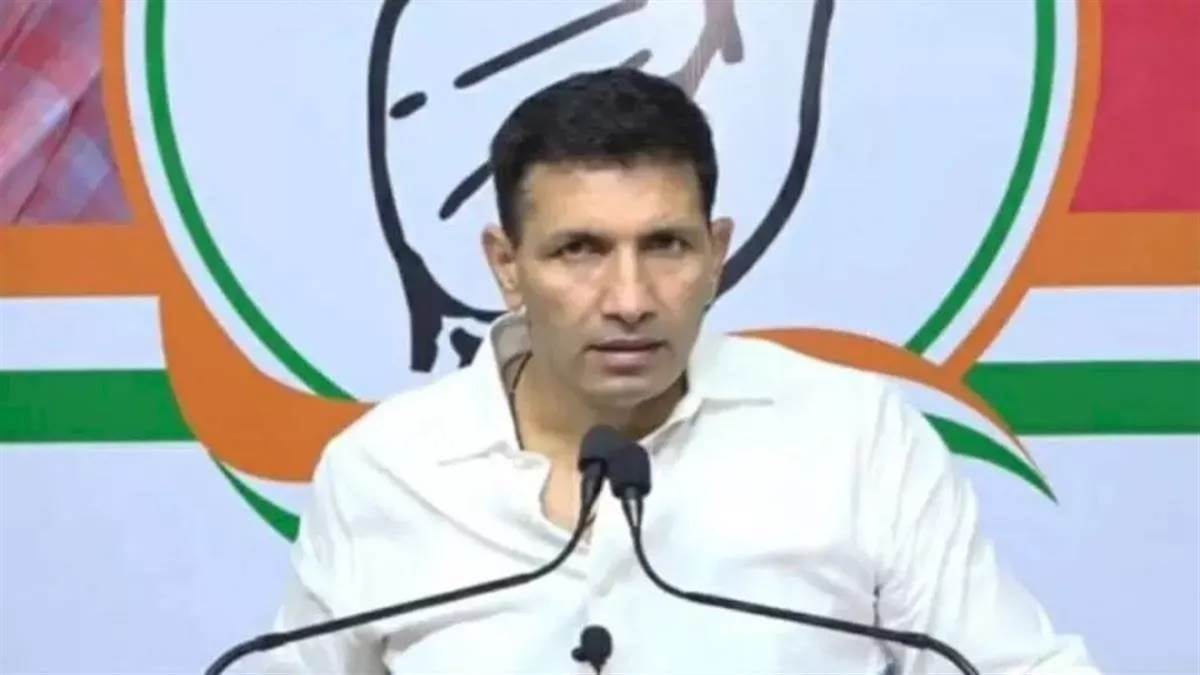 MP कांग्रेस अध्यक्ष जीतू पटवारी के साले पर जानलेवा हमला, कार से टक्कर मारने के बाद तलवार और लाठियों से पीटा, इंदौर रेफर MP कांग्रेस अध्यक्ष जीतू पटवारी के साले पर जानलेवा हमला, कार से टक्कर मारने के बाद तलवार और लाठियों से पीटा, इंदौर रेफर