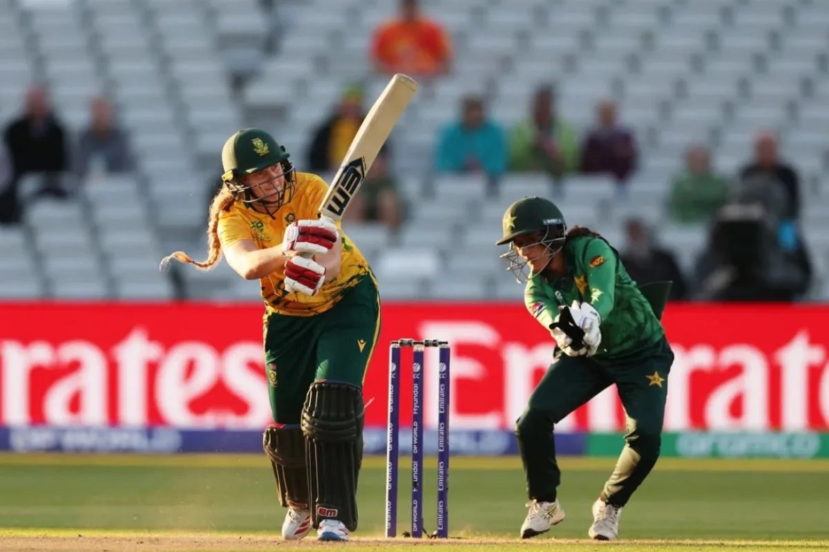 SA W vs PAK W: जब आप सो रहे थे… तब पिट रही थी पाकिस्तान की टीम, भारत के बाद साउथ अफ्रीका ने 2 विकेट से रौंदा SA W vs PAK W: जब आप सो रहे थे… तब पिट रही थी पाकिस्तान की टीम, भारत के बाद साउथ अफ्रीका ने 2 विकेट से रौंदा