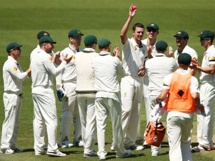 अब खराब रोशनी से मैच नहीं रुकेगा:ICC ने टेस्ट में गुलाबी गेंद पर मंजूरी दी; हेड कोच ड्रिंक्स ब्रेक में मैदान पर जा सकेंगे अब खराब रोशनी से मैच नहीं रुकेगा:ICC ने टेस्ट में गुलाबी गेंद पर मंजूरी दी; हेड कोच ड्रिंक्स ब्रेक में मैदान पर जा सकेंगे